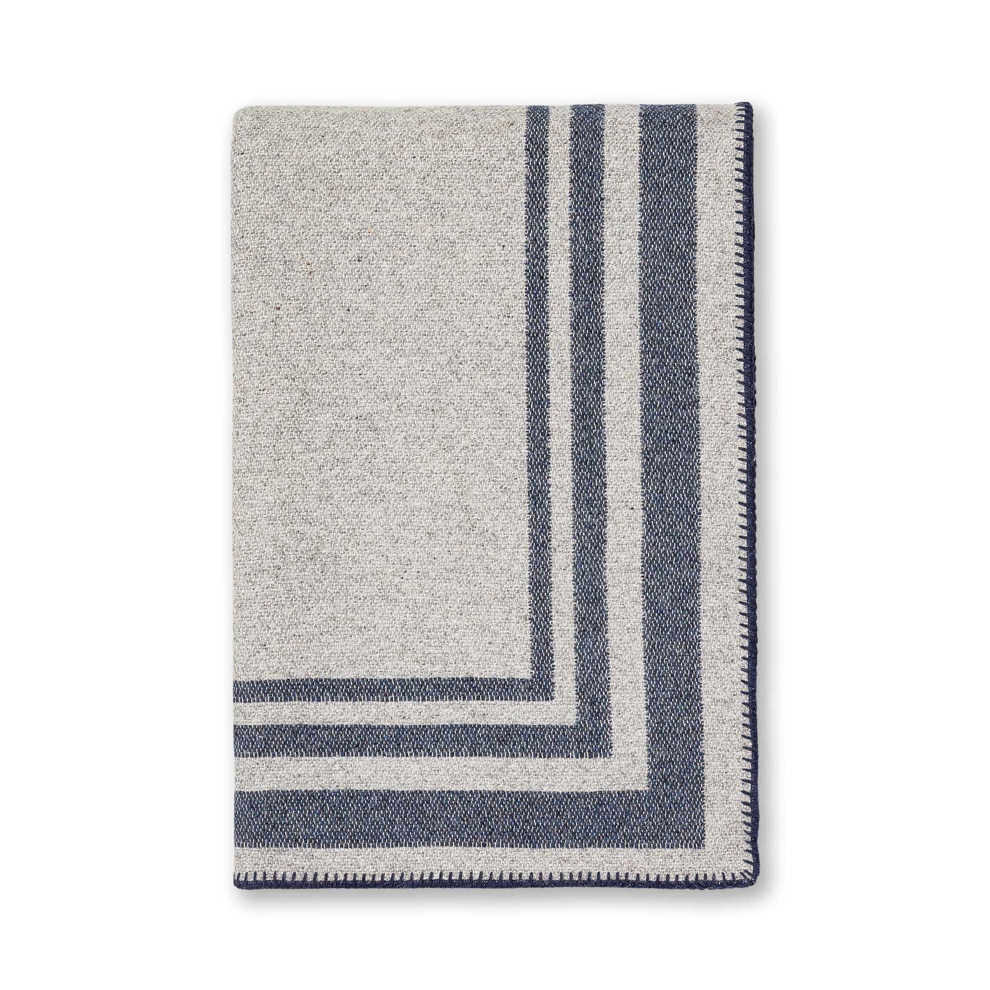 Mazing Bed Blanket | Light Grey / Navy