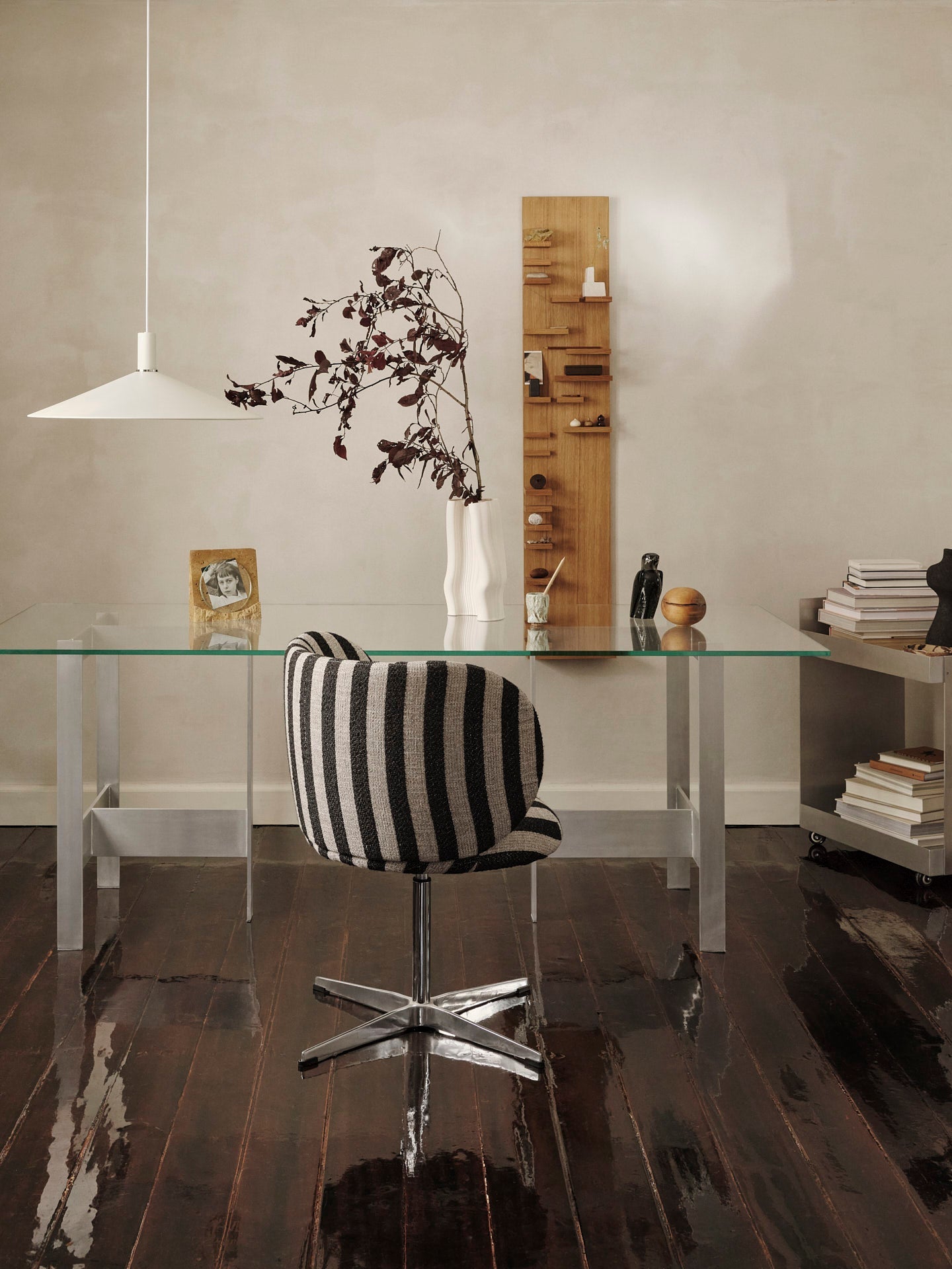 Collect | Angle Shade | White