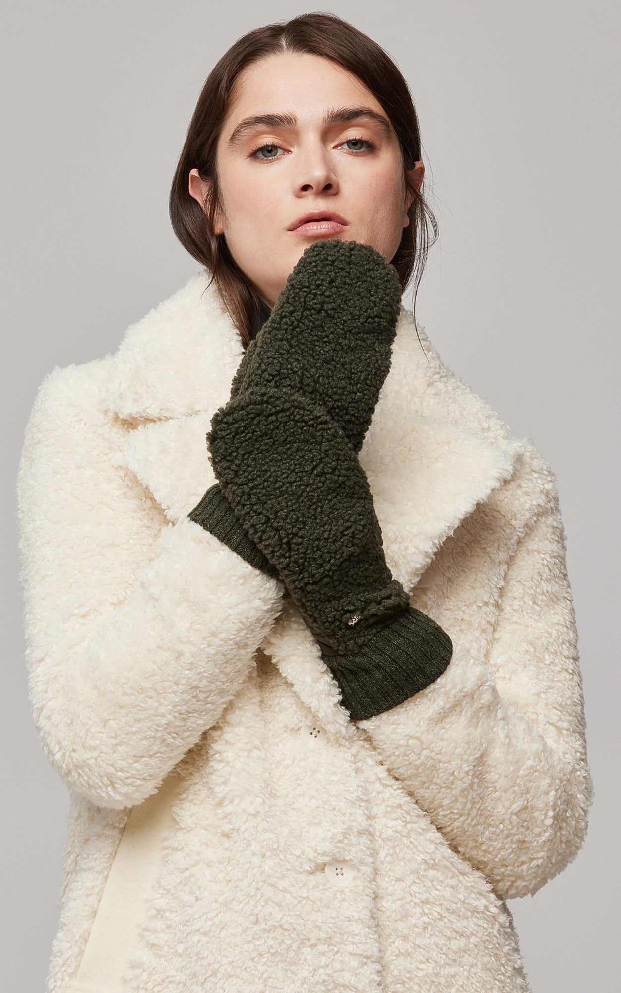 Alina Sustainable Faux Sherpa Puffer Mittens | Cedar