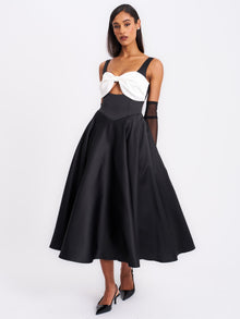 Edda Maxi Gown with White Bow | Black