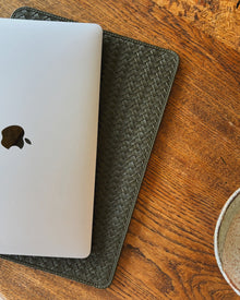 Lia Laptop Case | Olive