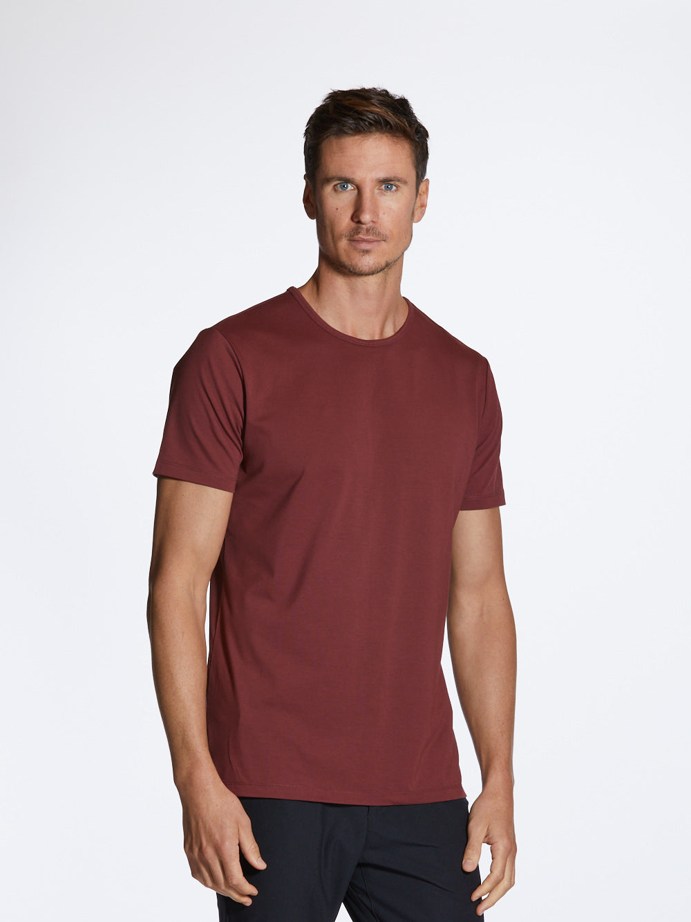 [info]--Tom is 6'3" and wears a size L