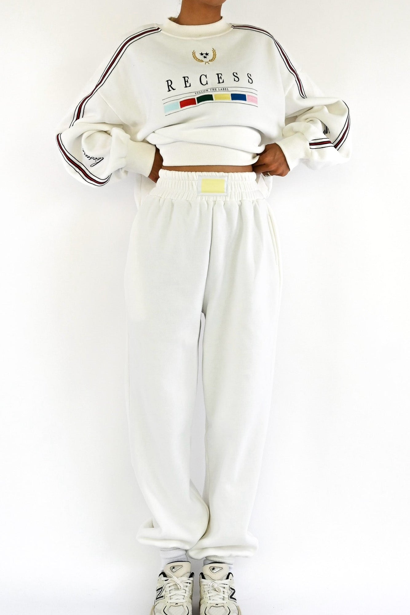 Everette Joggers | White