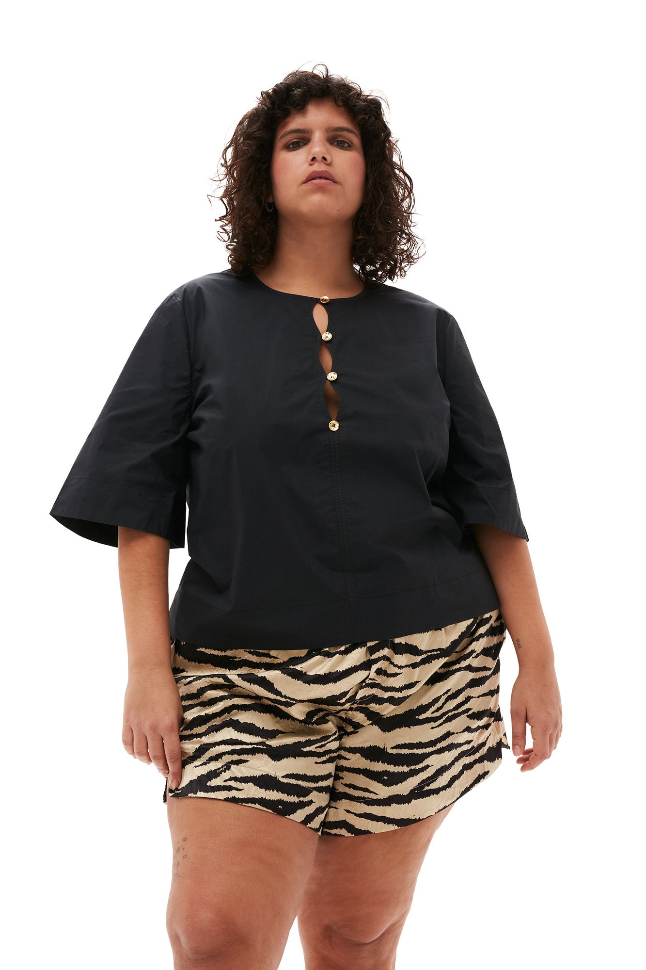 Crinkled Satin Shorts | Pale Khaki