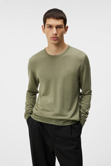 Men | Lyle Light Merino Sweater | Oil Green