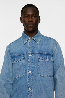 Men | Hunt Washed Denim Overshirt | Light Blue