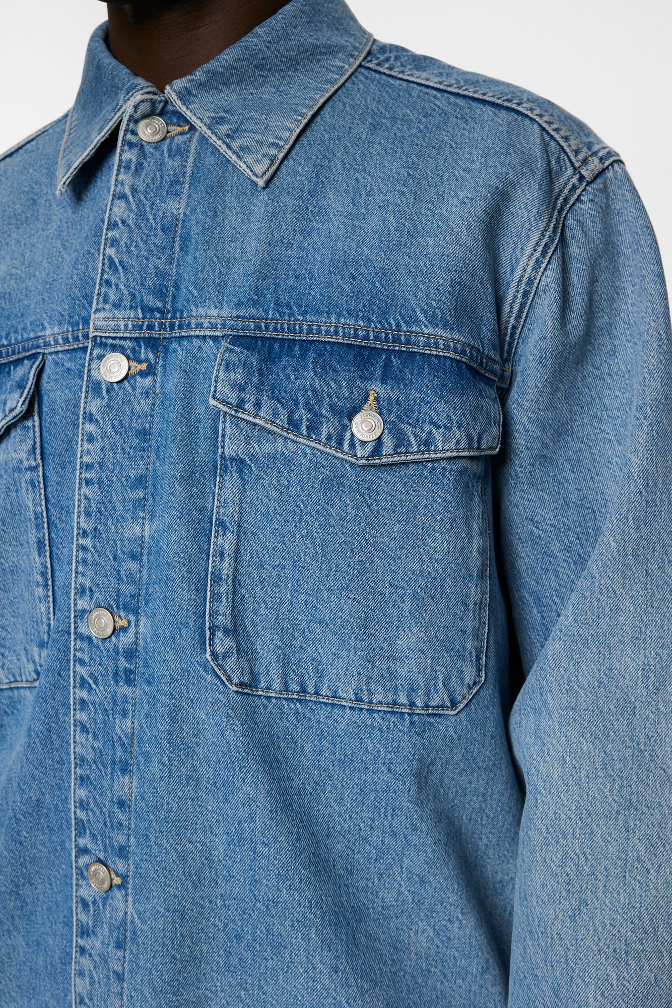 Men | Hunt Washed Denim Overshirt | Light Blue