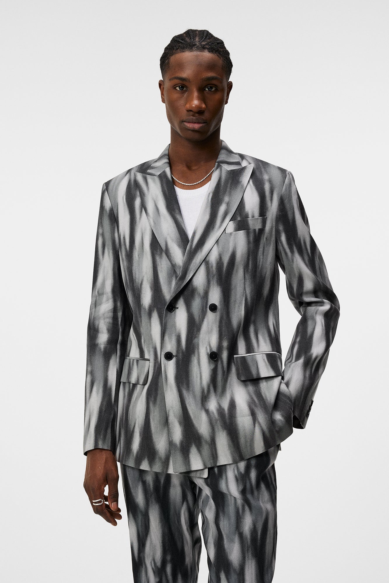 Dorian Printed Linen Mix in Black by J.Lindeberg