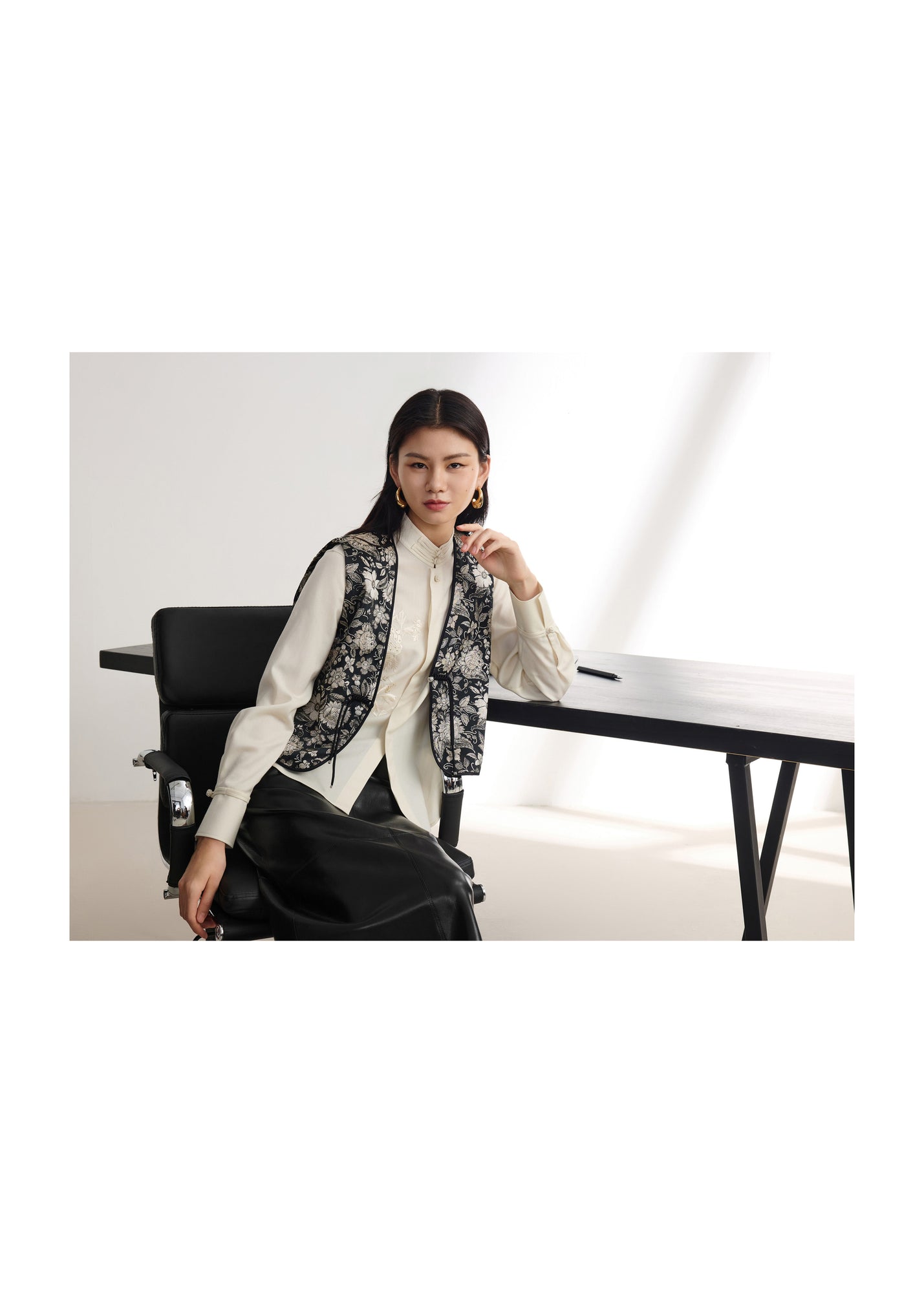 Floral Print Vest | Black
