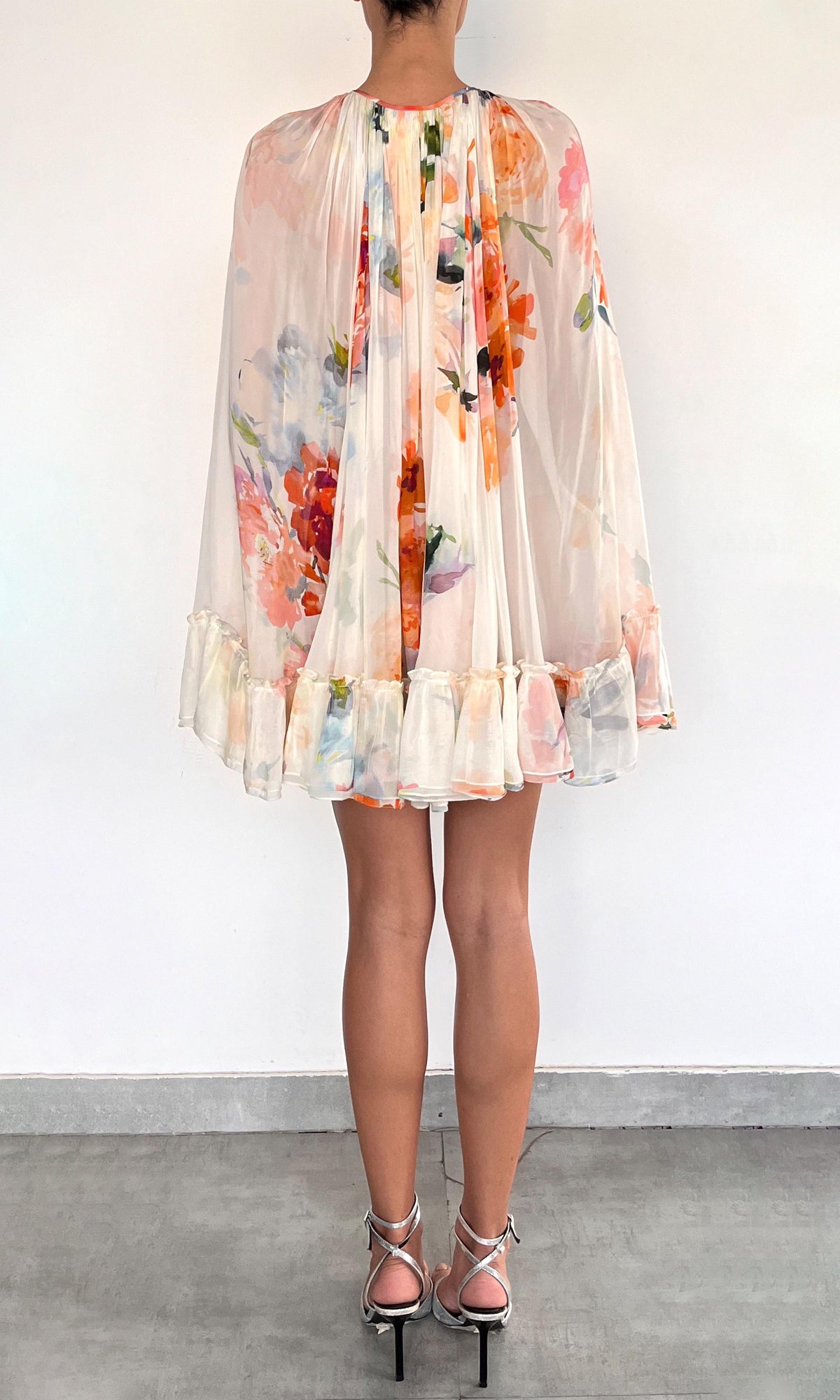 Hemant And Nandita | Saba Viscose Flat Chiffon Mini Cape With Slip | Ivory Floral