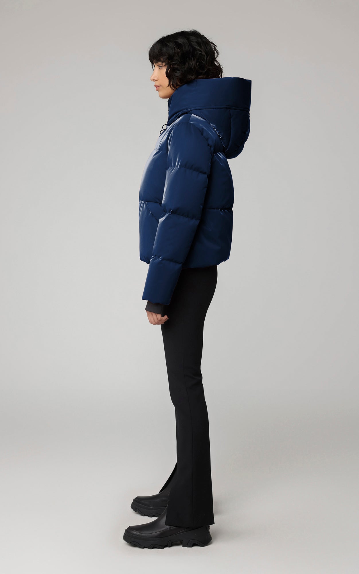 Iroh Relaxed-Fit Velvet Shine Down Coat With Hood | Lapis