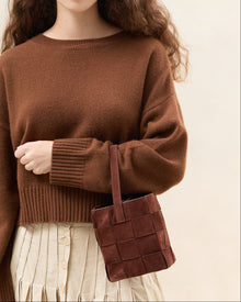 Color: Espresso