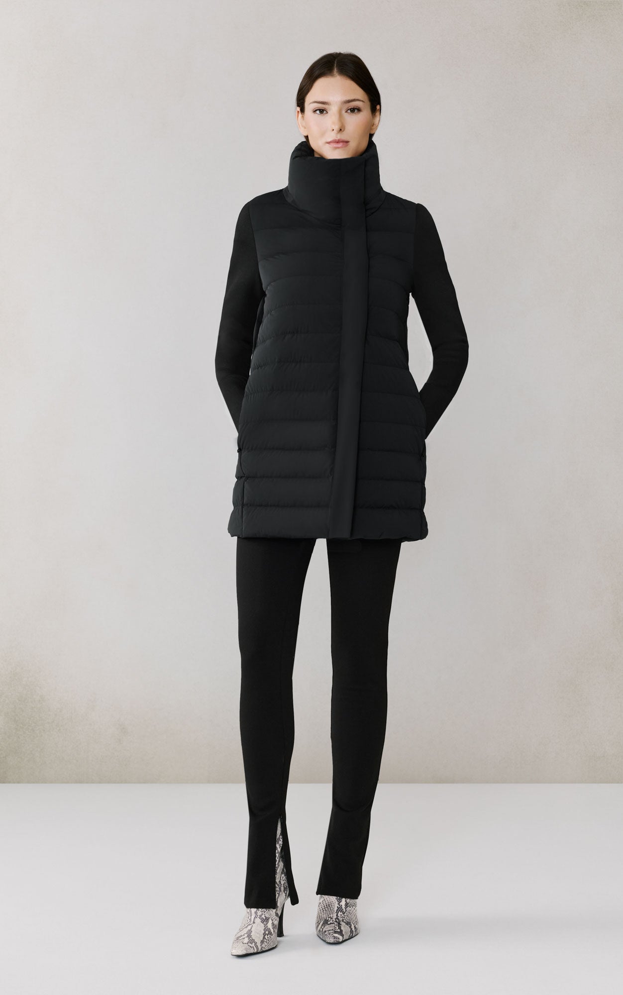 Lola Hybrid Stretch Down Wrap | Black