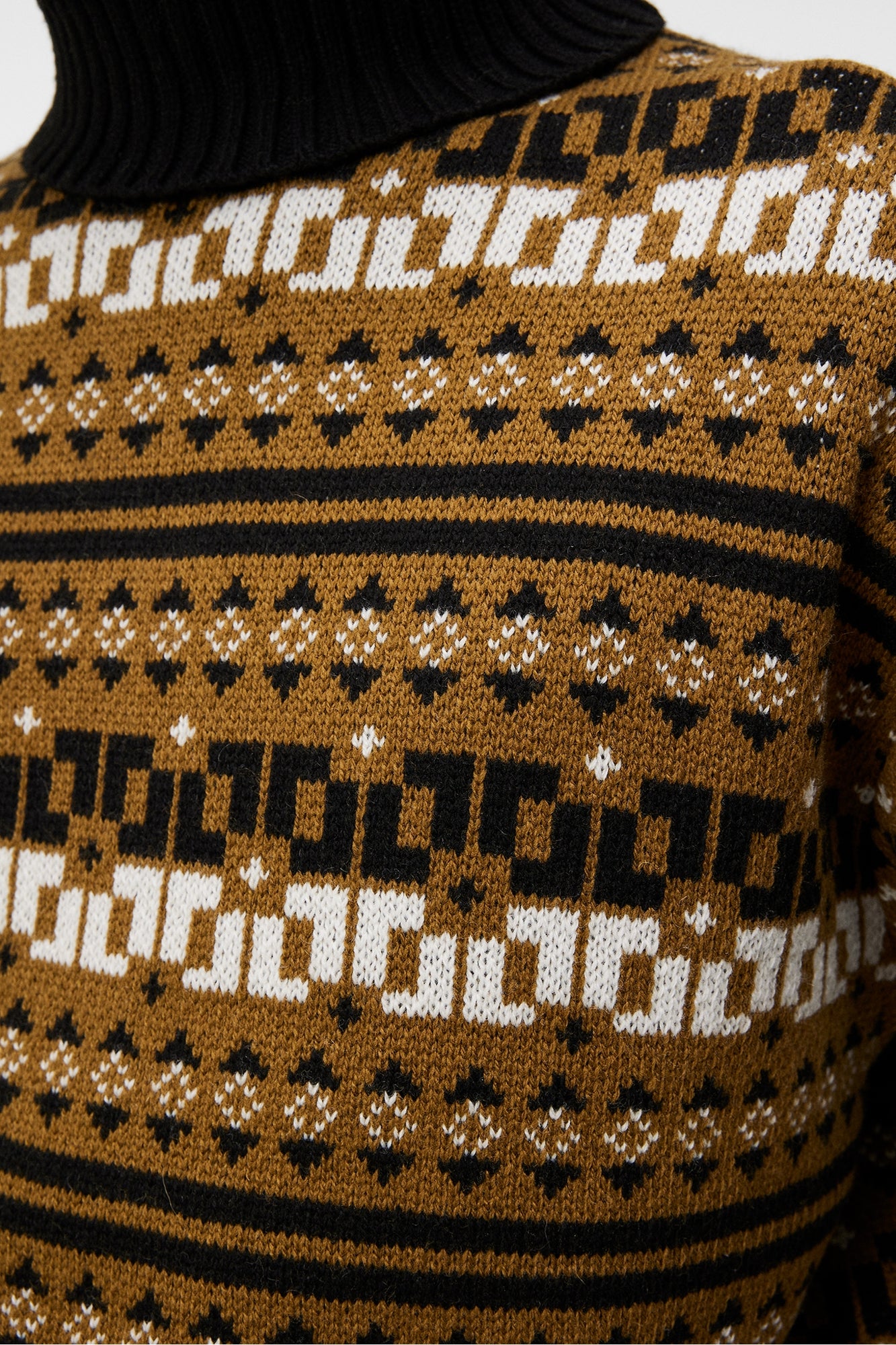 Men | Bearclaturtle Neck Sweater | Butternut