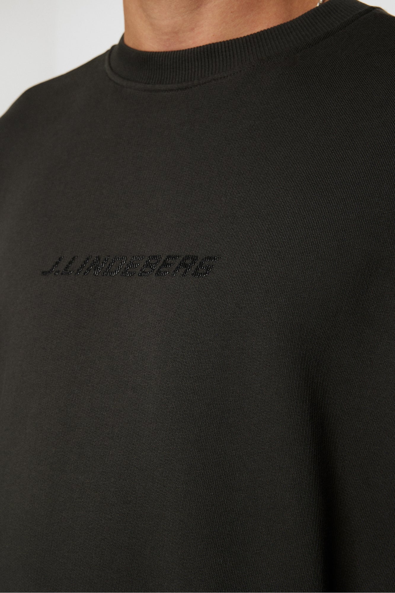 Men | Callan Logo Creneck | Washed Black