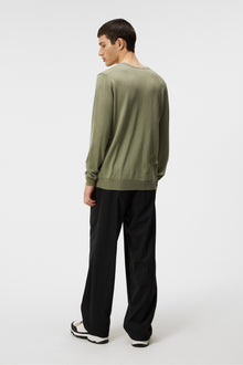 Men | Lyle Light Merino Sweater | Oil Green