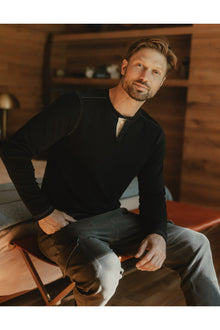 Men | Puremeso Two Button Henley | Black