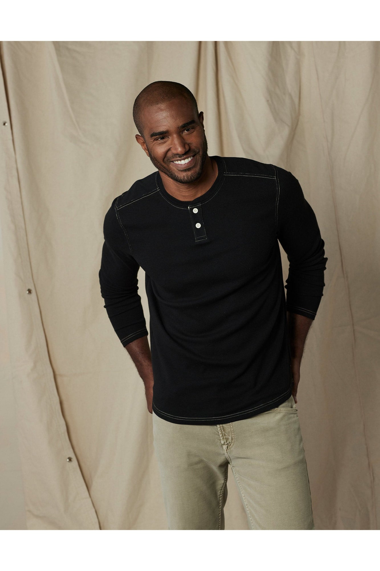 Men | Puremeso Two Button Henley | Black