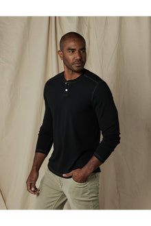 Men | Puremeso Two Button Henley | Black