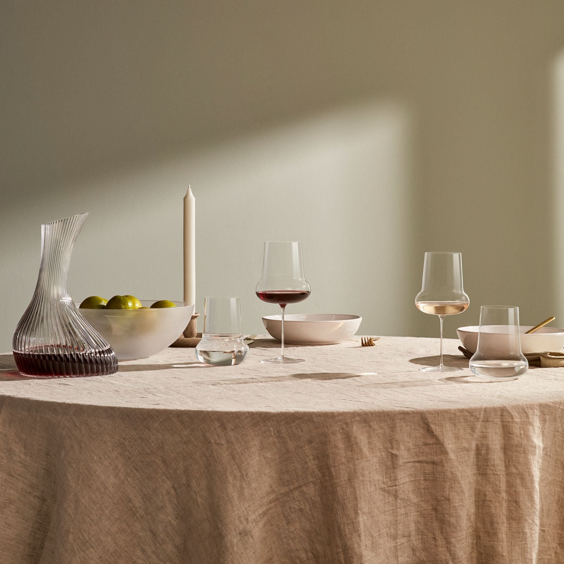 Ghost Zero Belly White Wine Glass | Clear Crystal