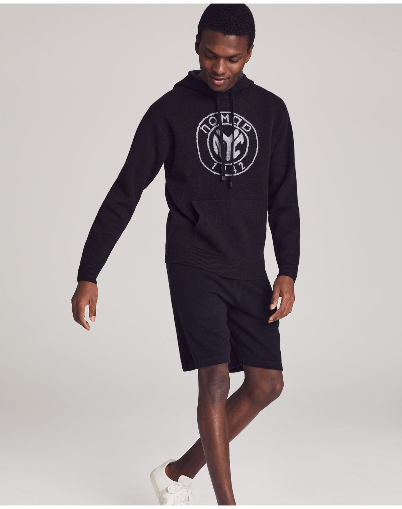 Nomad1942 | Men | Chester Thick Cashmere Hoodie | Black