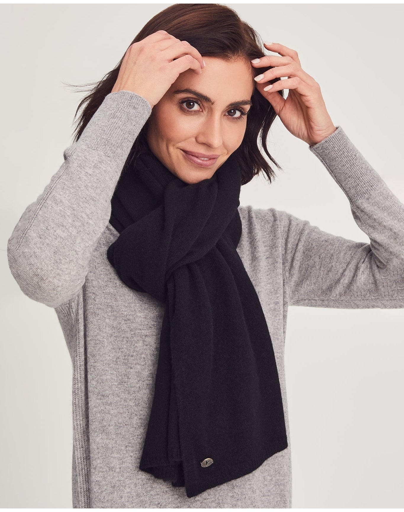 Nomad1942 | Unisex | Kennedy Cashmere Travel Wrap | Black