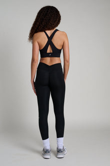 Fabletics | Oasis Twist Sports Bra | Black