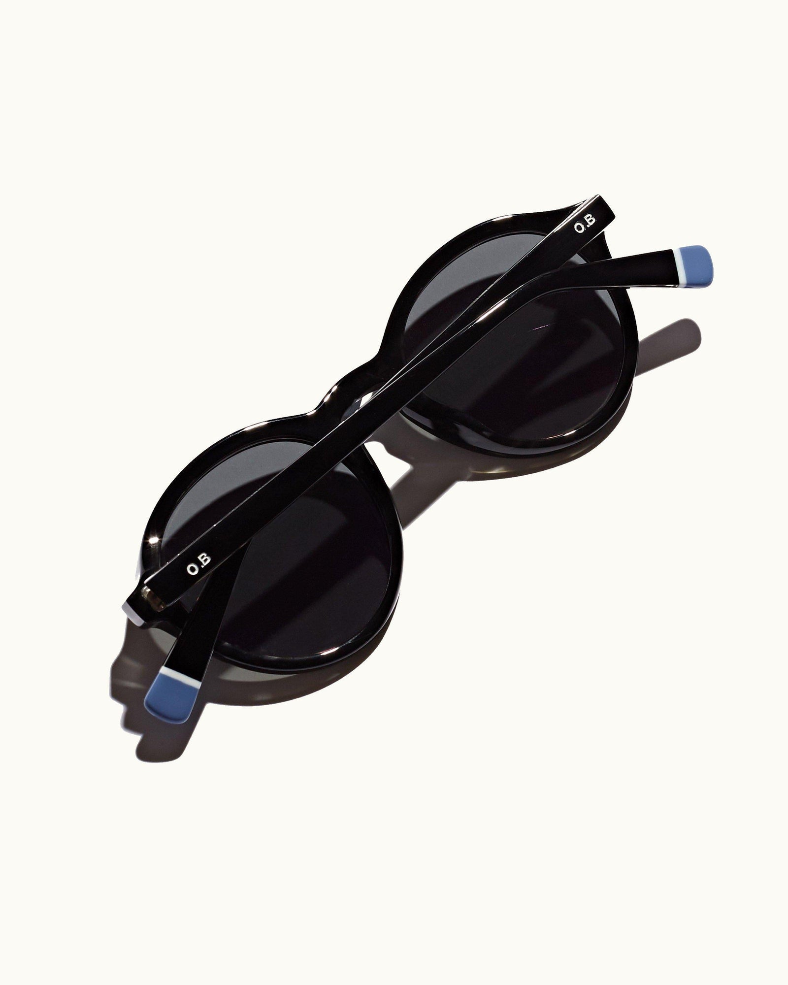 Harlyn Black Round Sunglasses | Black