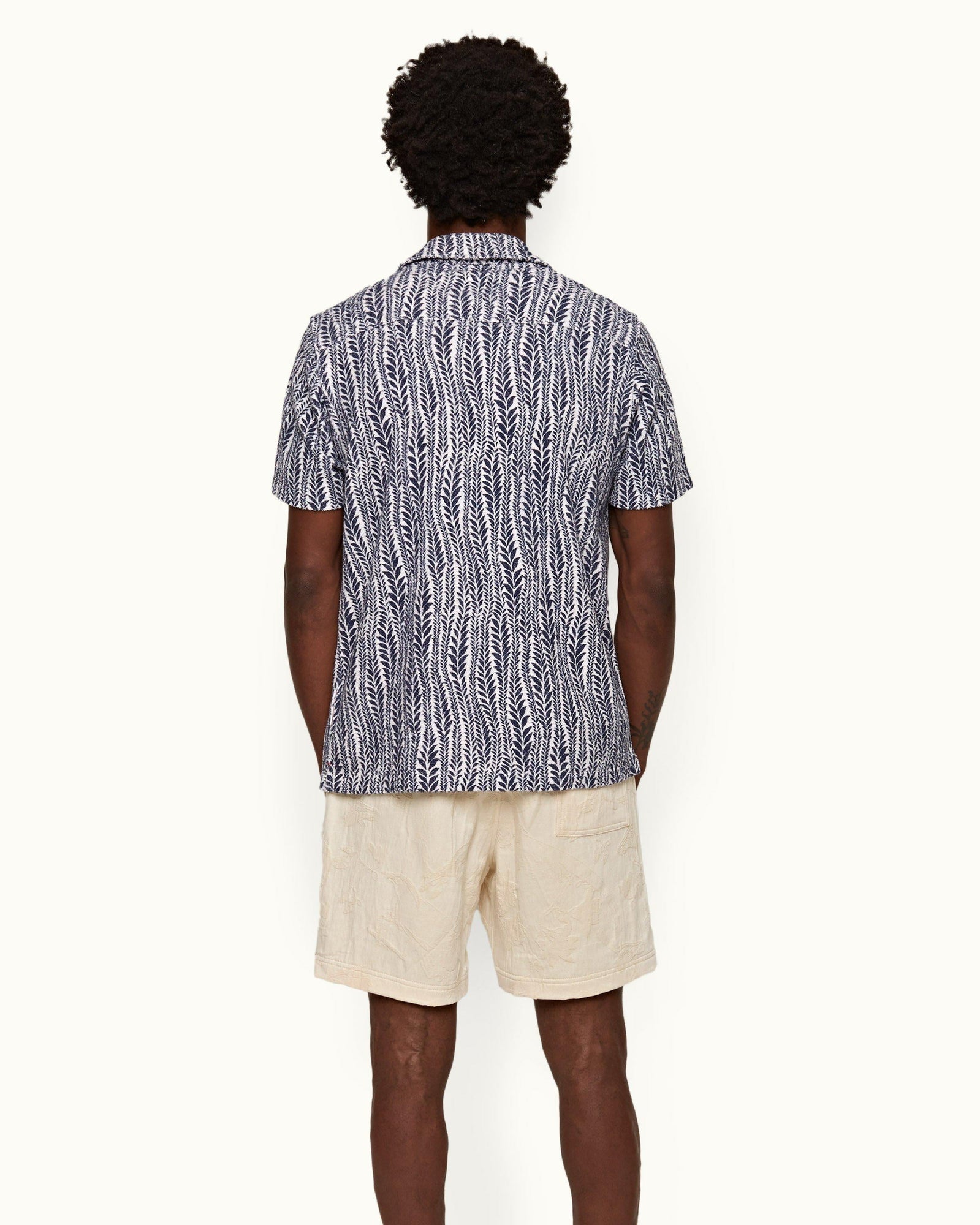 Howell White/Lagoon Blue Fern Relaxed Fit Capri Collar Short-Sleeve Shirt | White/Lagoon Blue