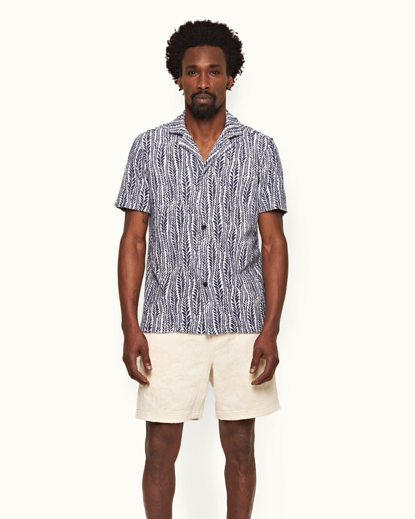 Howell White/Lagoon Blue Fern Relaxed Fit Capri Collar Short-Sleeve Shirt | White/Lagoon Blue