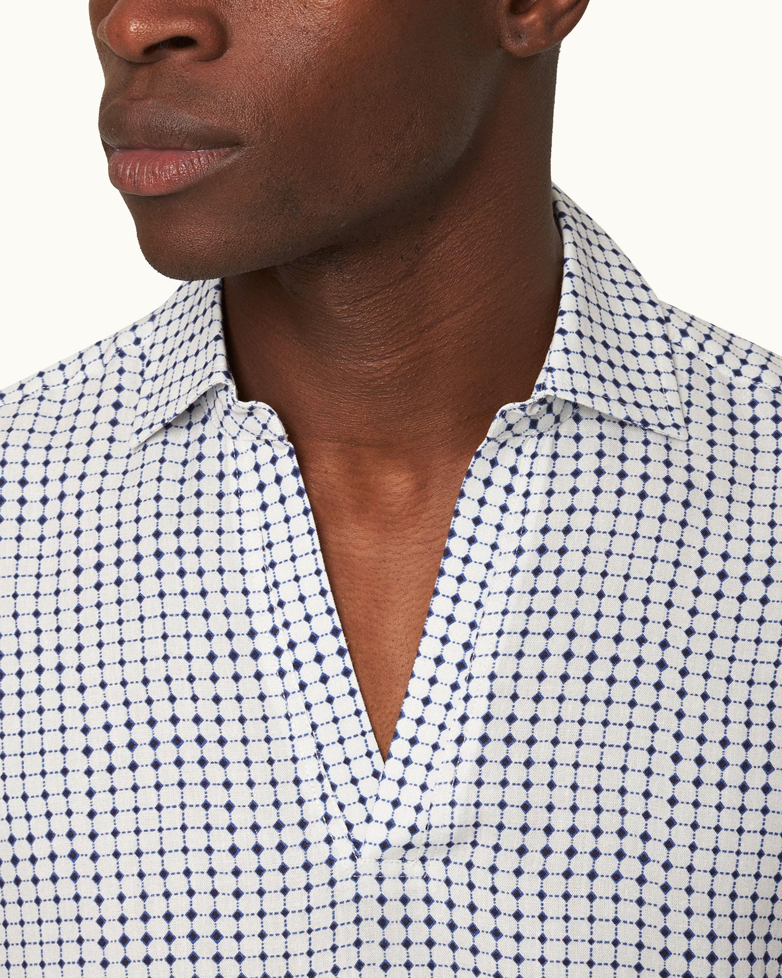 Ridley Linen White Sand/Azul Blue Tiescape Print Relaxed Fit Overhead Shirt | White Sand/Azul Blue