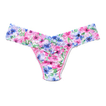 Signature Lace Low Rise Thong | Paint And Pour (White)