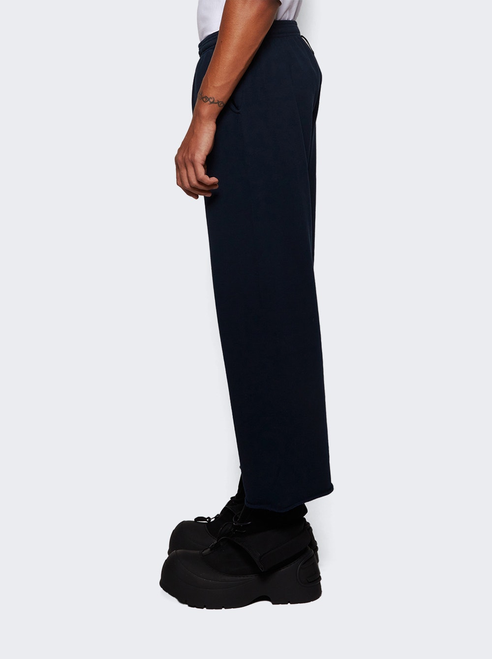Men | PROTOTYPES | Cropped Sweatpants Navy | Blue