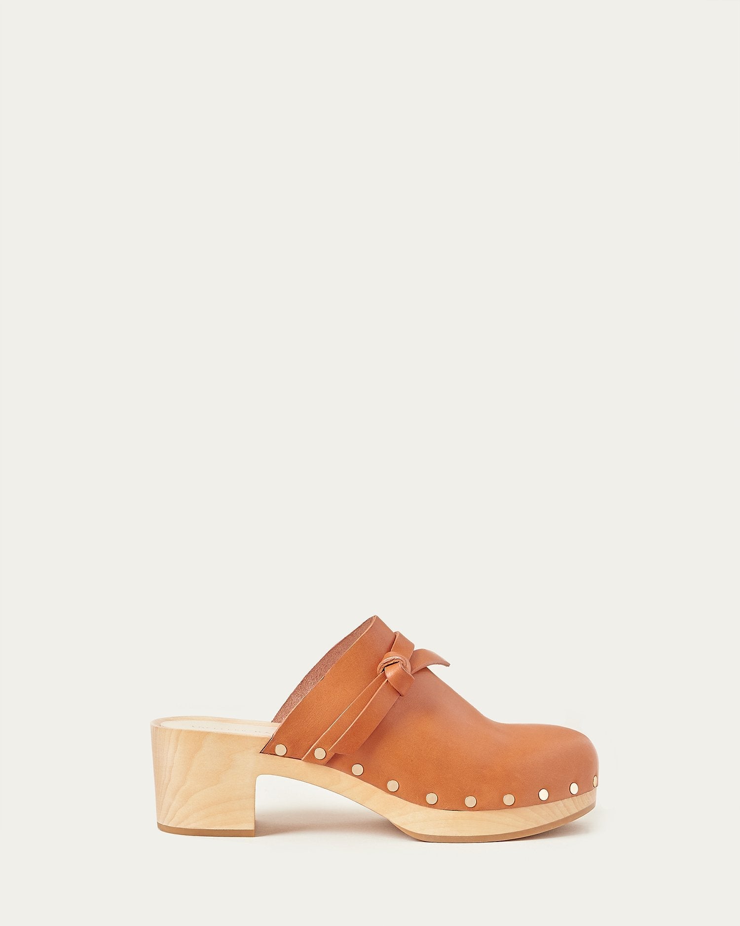 Color: Cognac
