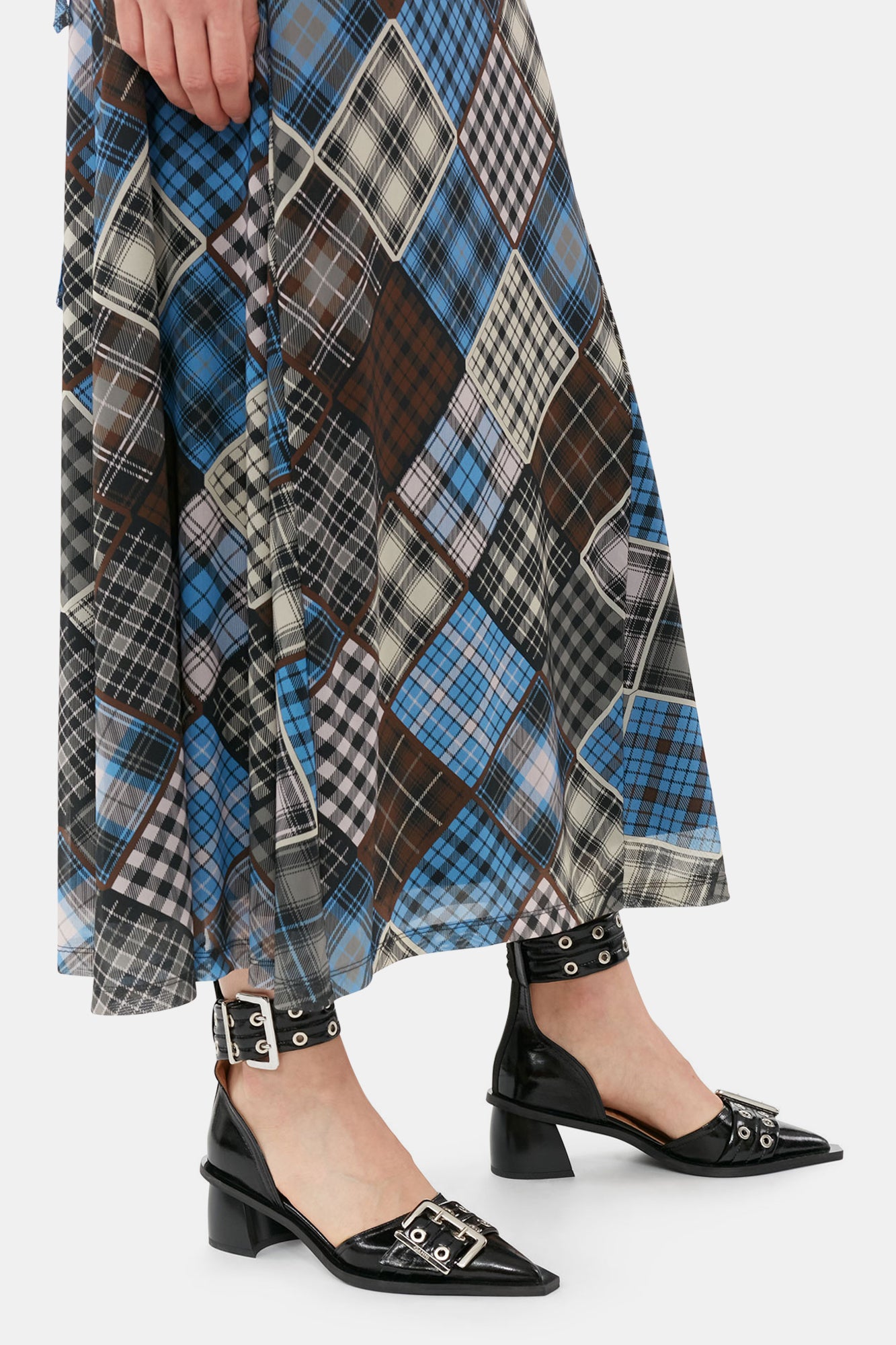 Feminine Buckle Open Cut Pumps - I | Black