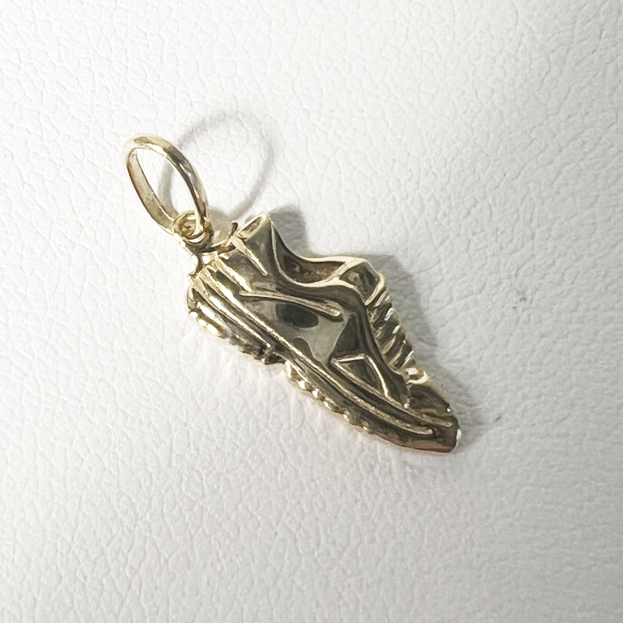 Marathon Sneaker Charm | 10K Yellow Gold