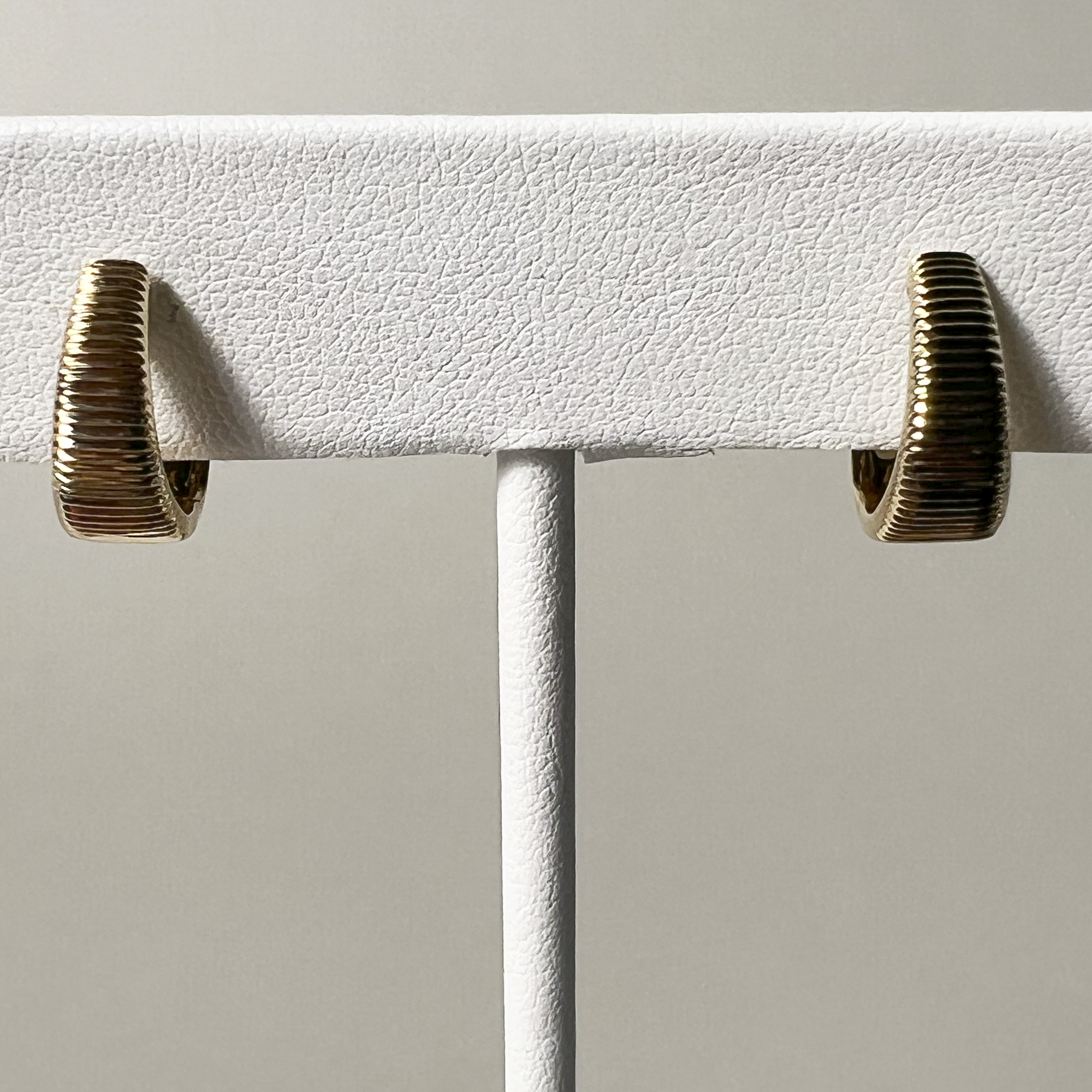 Fluted Huggies | 14K Yellow Gold