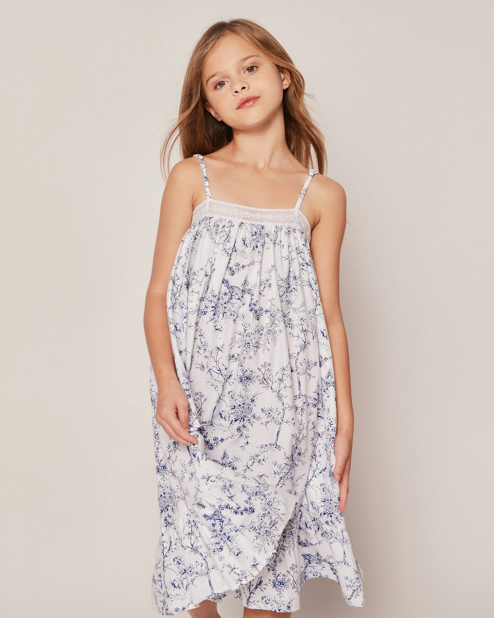 Girl's Twill Lily Nightgown in Fleurs de Rose in Timeless Toile#Color_Timeless Toile