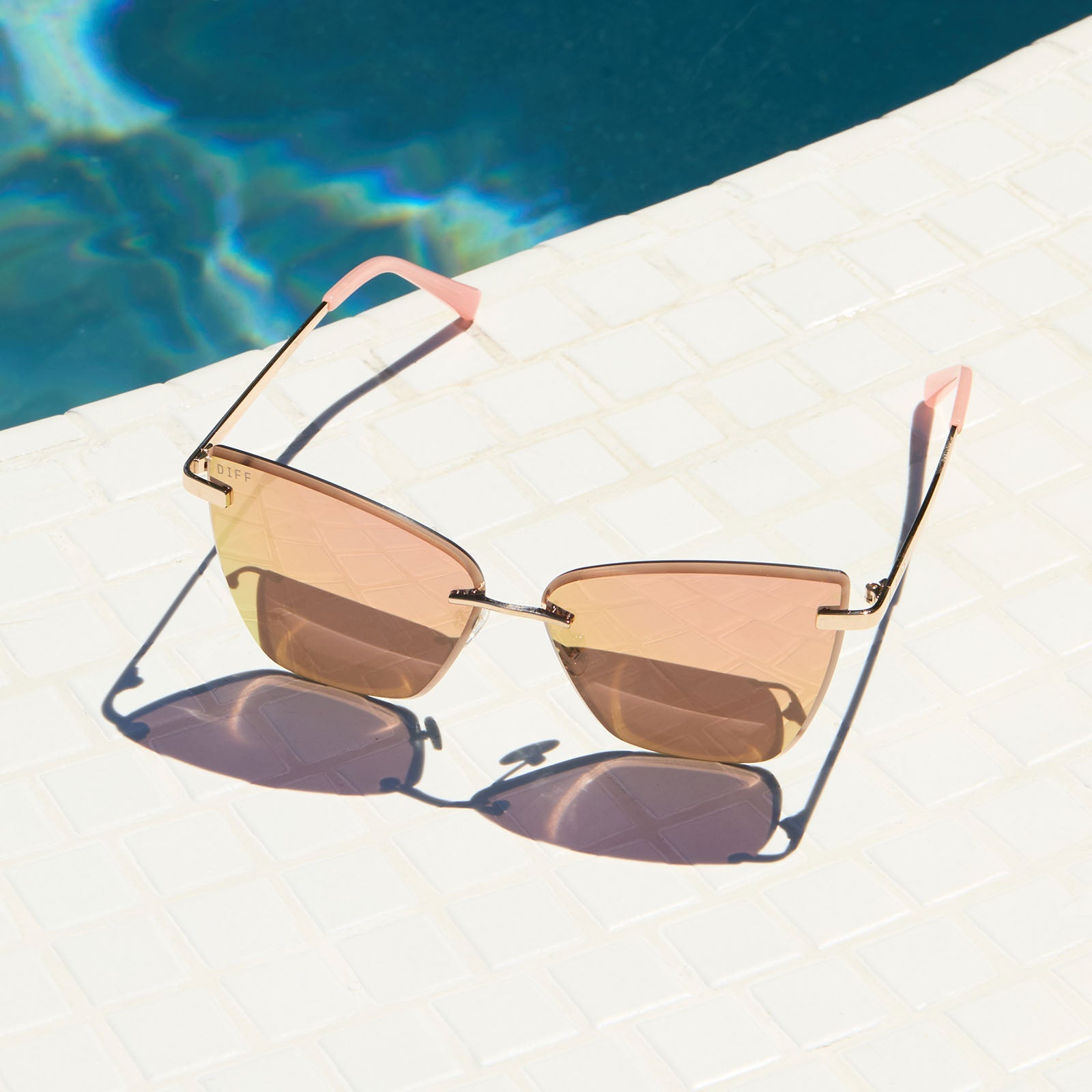 Womens | Becky V Sunglasses | Gold | Peach Lenses