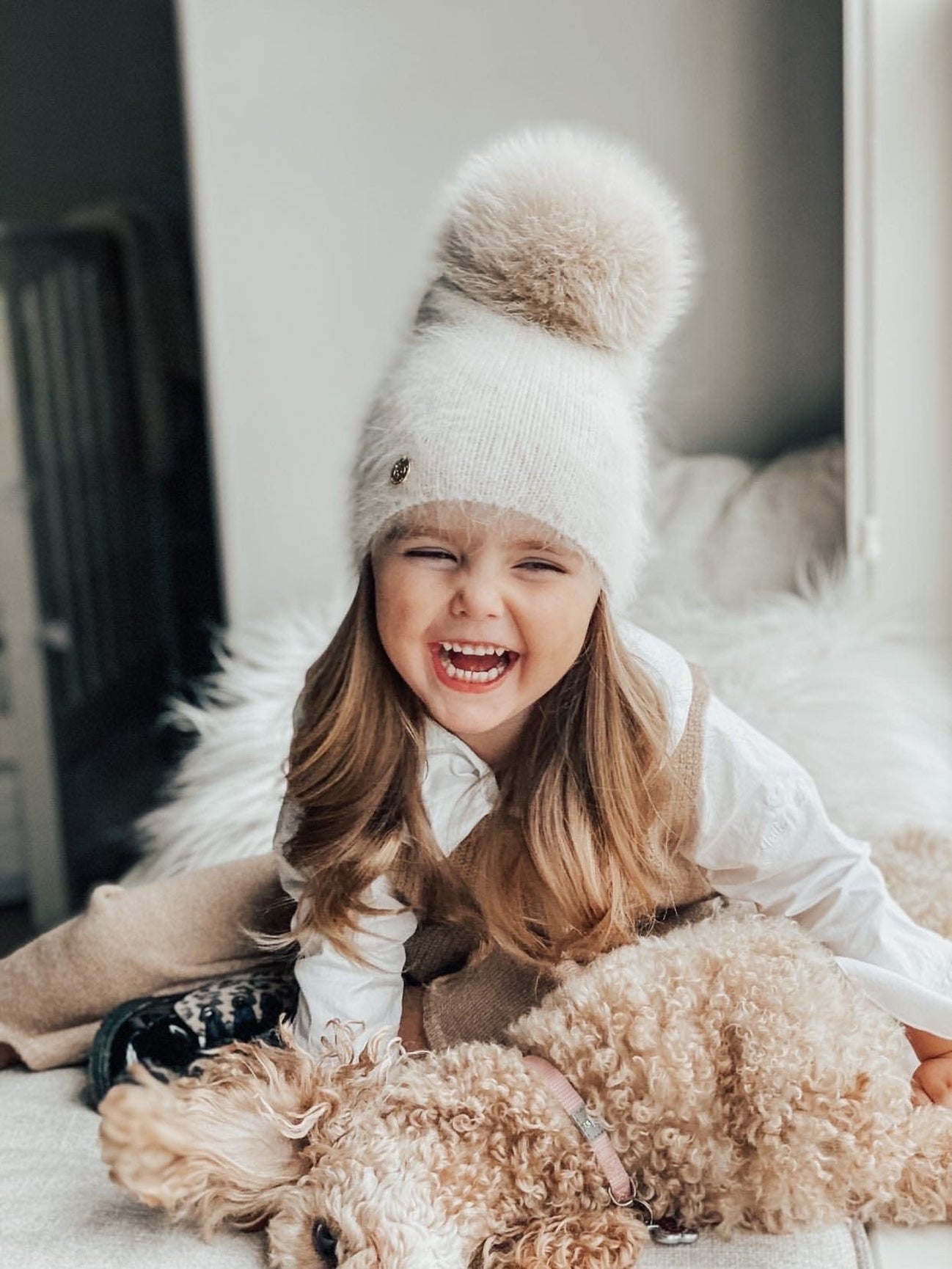 Unisex | Vanya Beige Cashmere Kids' Fox Fur Beanie Hat | Oatmeal