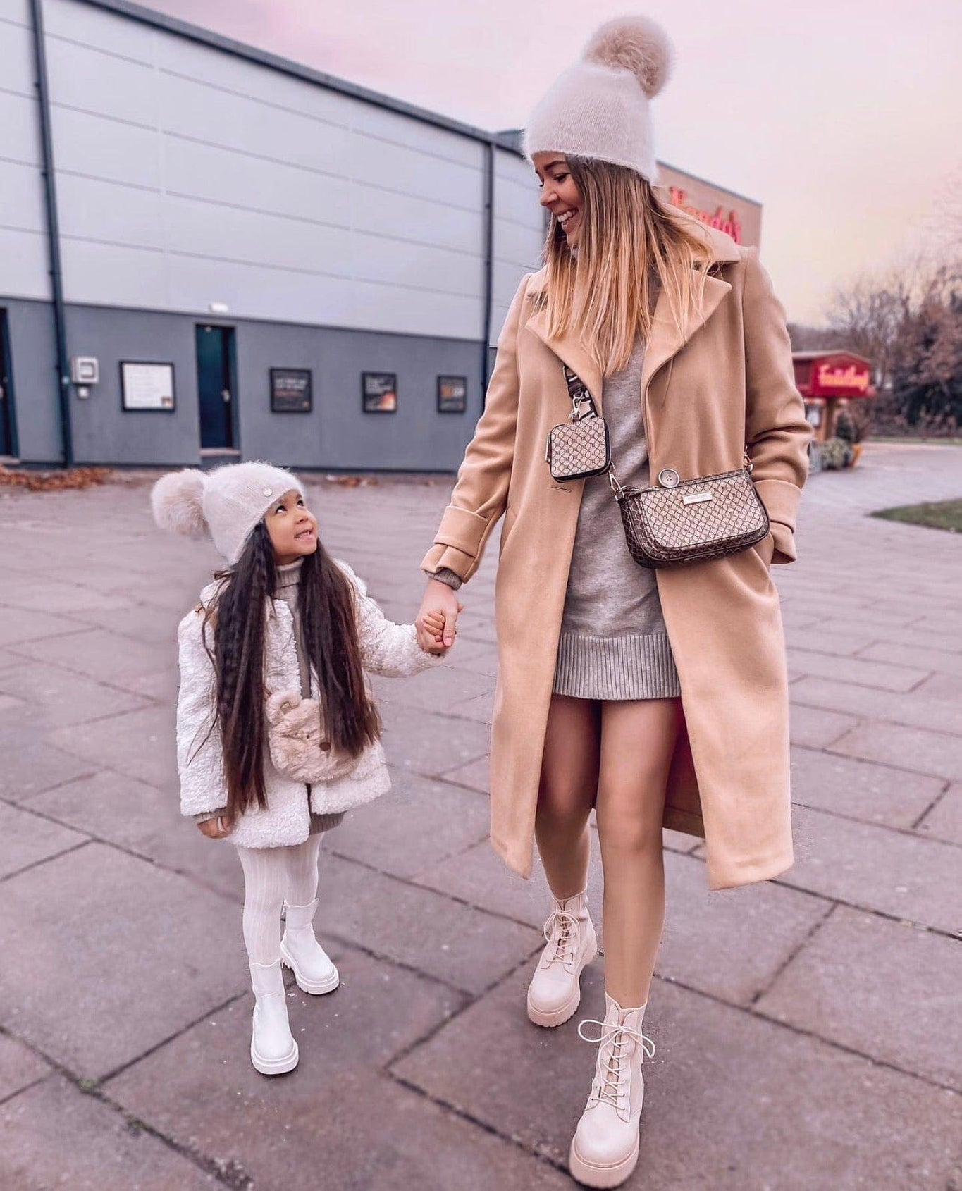 Unisex | Vanya Beige Cashmere Kids' Fox Fur Beanie Hat | Oatmeal