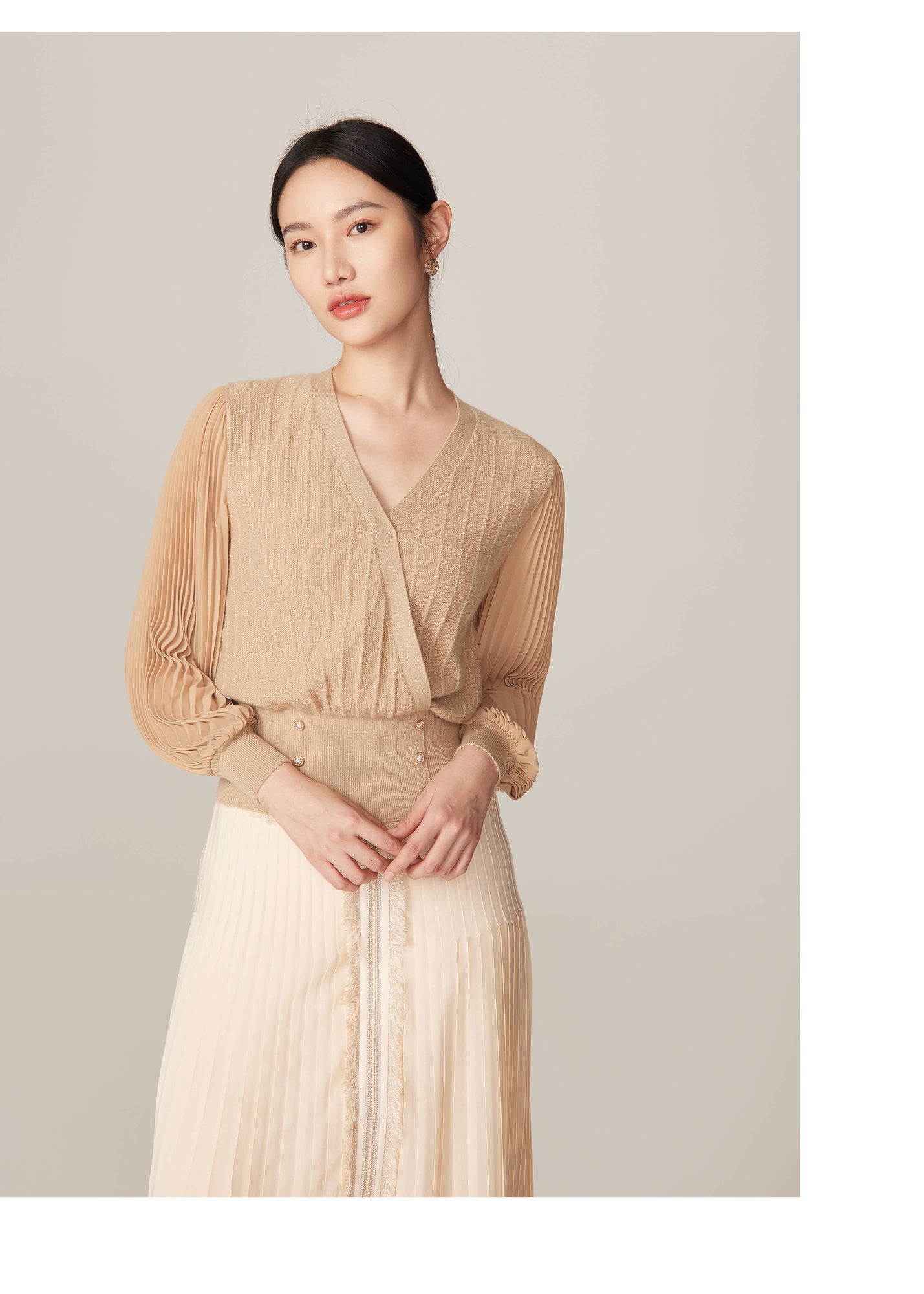 V-Neck Knit Top | Beige