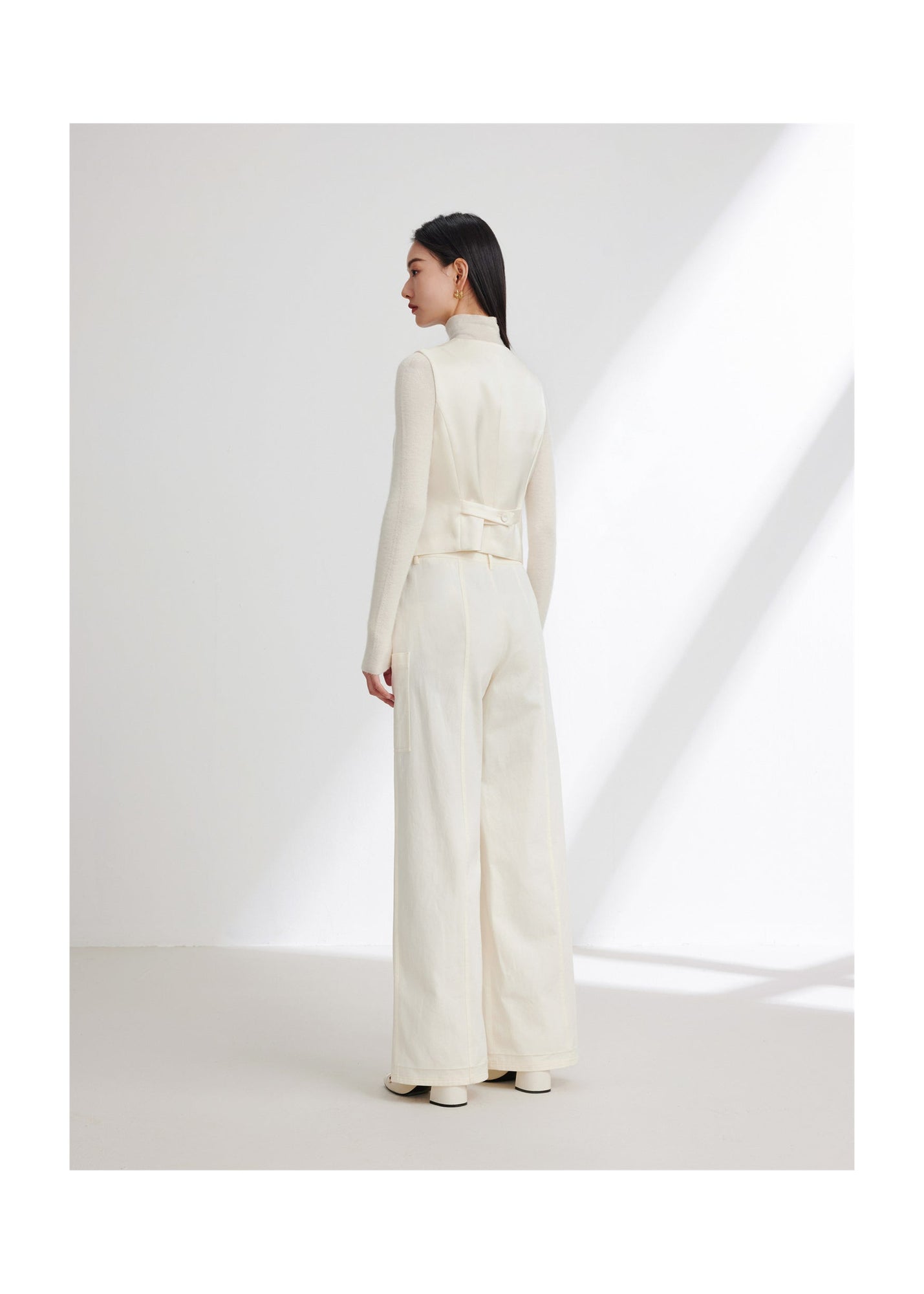 Vest | White