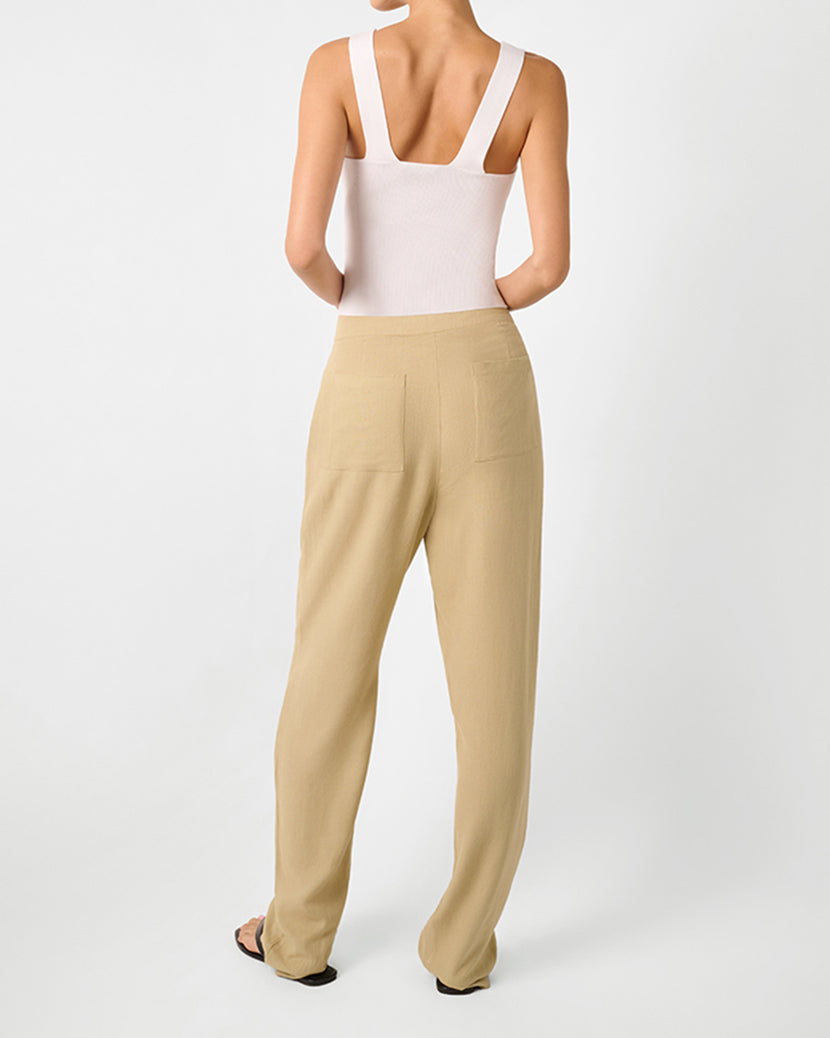 Scoop Top | White