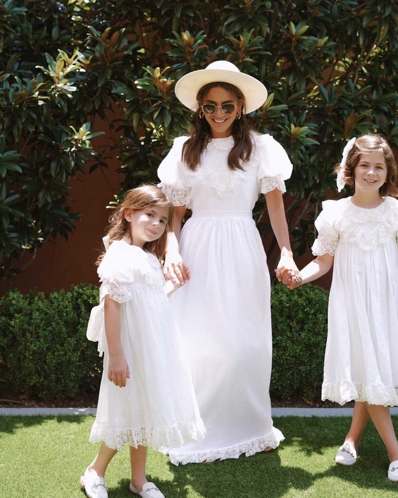 Women | Katherine Embroidered Linen Mom Dress | White