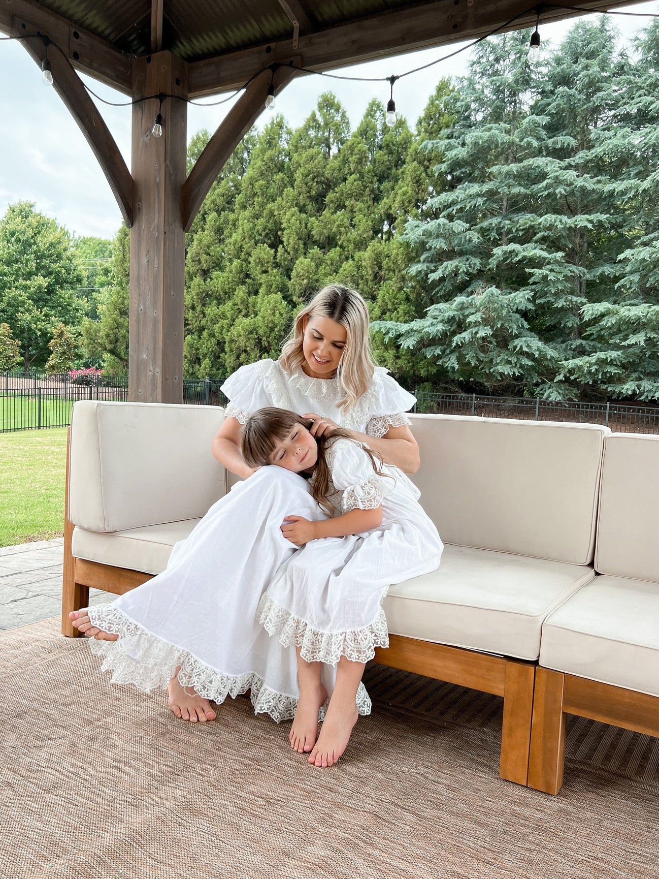 Women | Katherine Embroidered Linen Mom Dress | White
