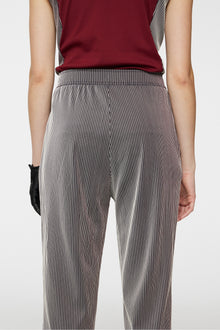 Women | Nelly Pant | Cabernet