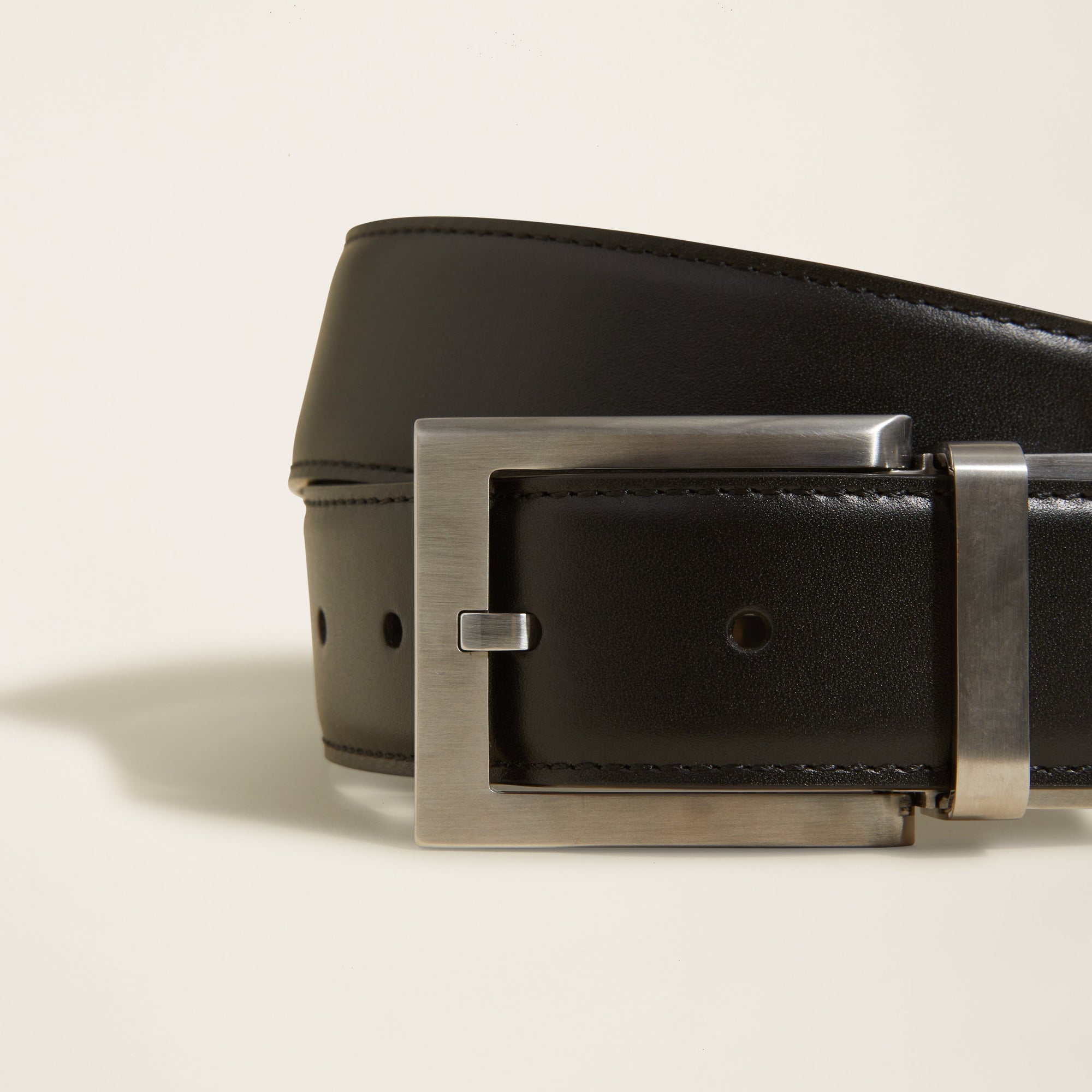 Napa_Leather_Reversible_Belt_BlackDarkBrown_4x5_Detail_1.jpg