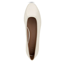 Amelie Casual Flat | Soft Gold Leather
