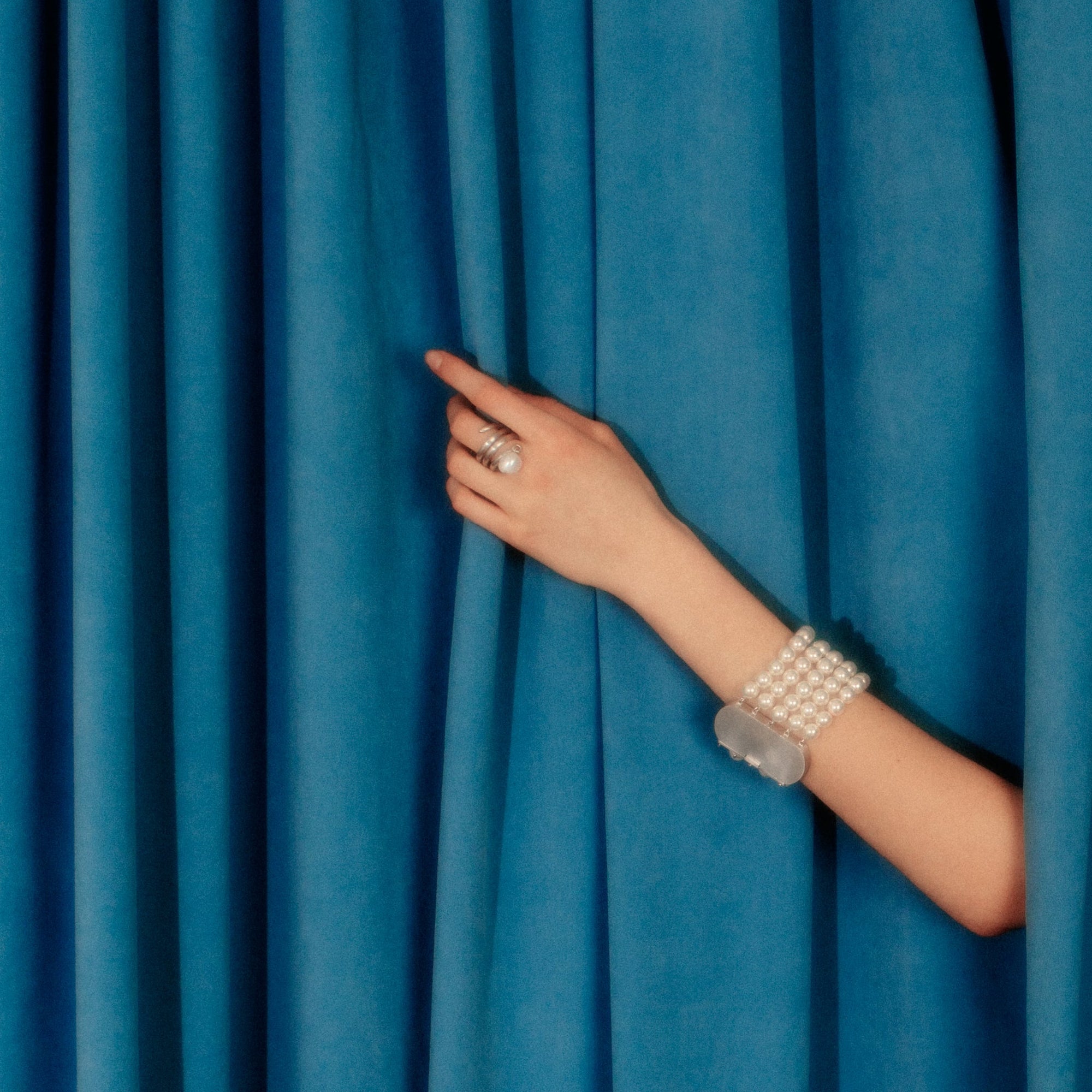 Cam Ring | 18K Gold Plated | Freshwater Pearls